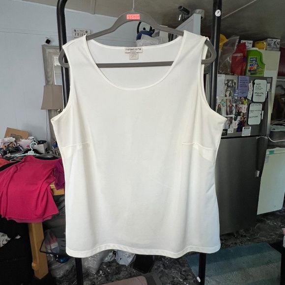 🔥2/$10 |•NOTATIONS•| Off White Top - 23" PTP - 1X - Picture 3 of 5